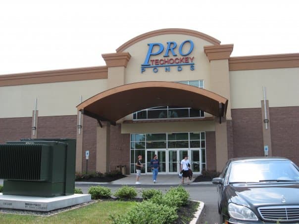 10399315_31069434680_98_n