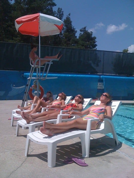 264611_226178380746895_2292961_n