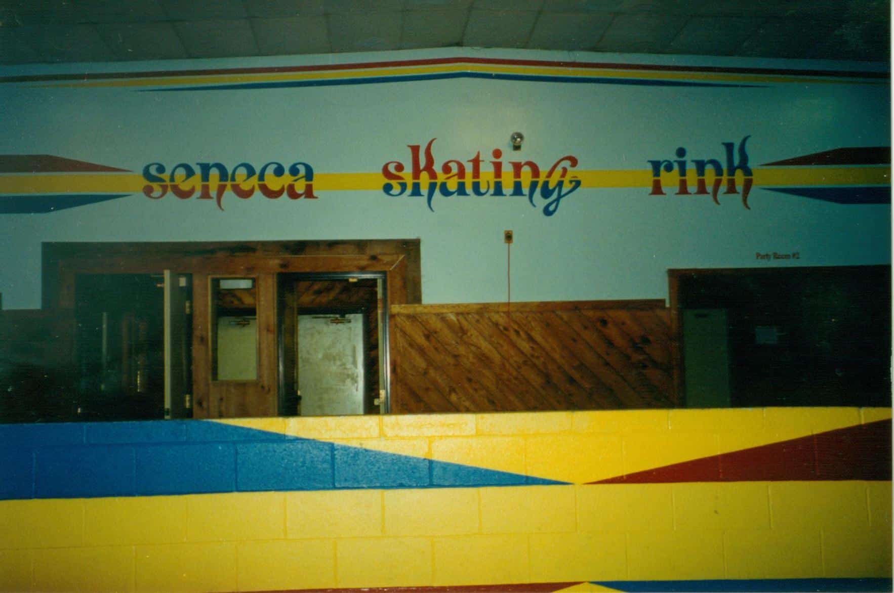 323538_296599800362563_1487877391_o