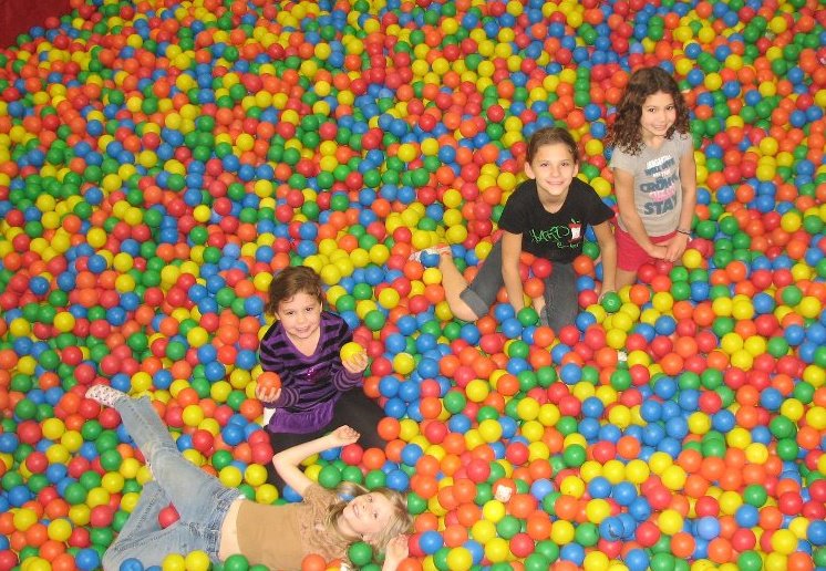 377331_323684560991577_1152760564_n