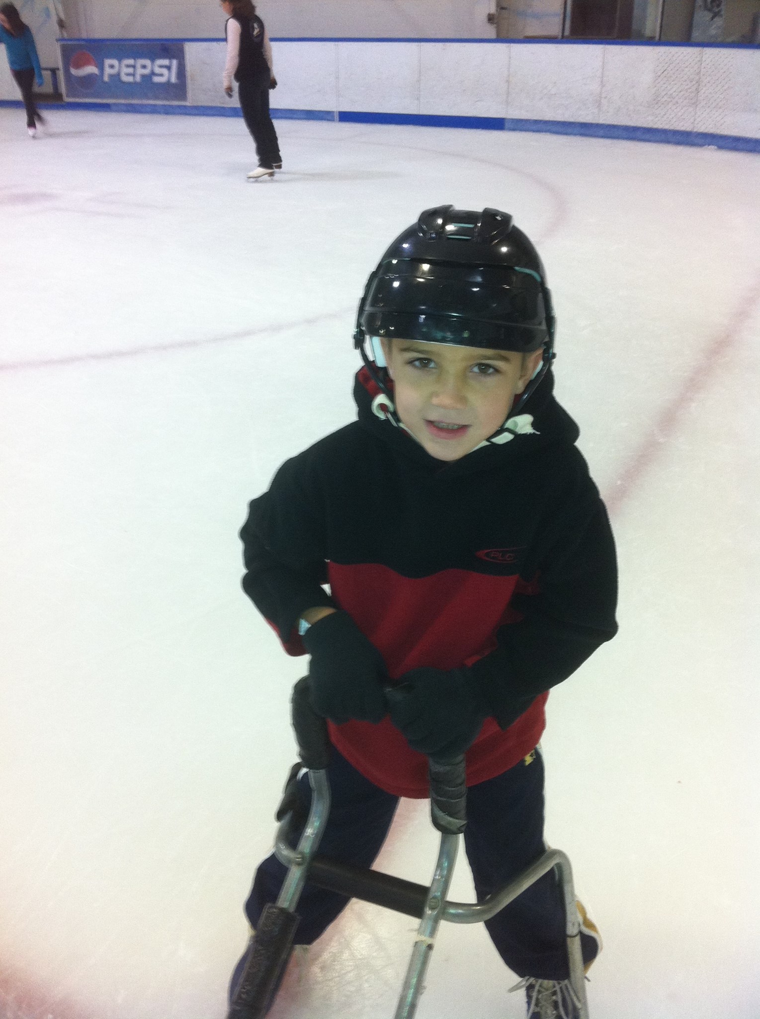 615058_576634202385585_699810382_o