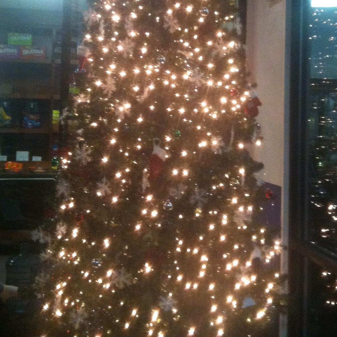 665760_559999897348992_1271949045_o